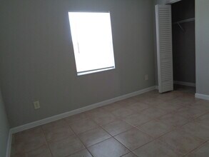 3601 Lakewood Rd in Lake Worth Beach, FL - Building Photo - Building Photo