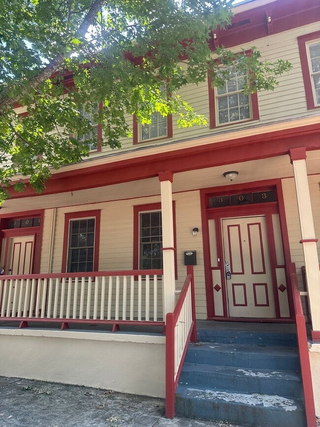 property at 303 W Waldburg St