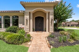 34 W Shadow Creek Villas Loop in Spring, TX - Building Photo - Building Photo