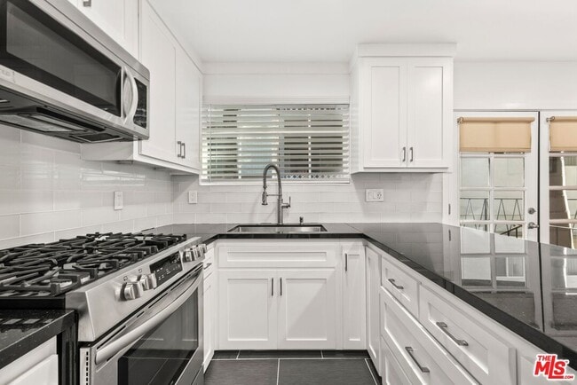 927 Euclid St in Santa Monica, CA - Building Photo - Building Photo