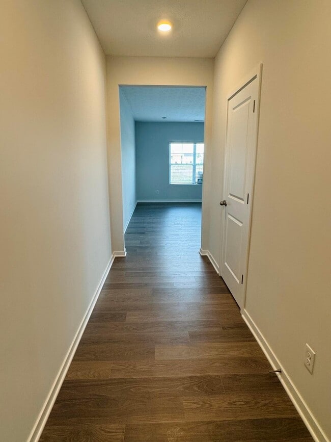 6318 Marinelli Dr S in Columbus, OH - Building Photo - Building Photo