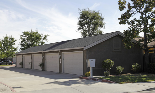 3247 Somerset Ave in Castro Valley, CA - Foto de edificio - Building Photo