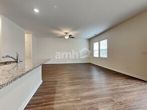 119 Orion Way in Moncks Corner, SC - Foto de edificio - Building Photo