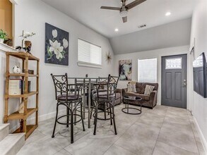 5616 McShann Rd in Dallas, TX - Building Photo - Building Photo