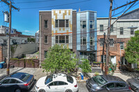 1743 Cambridge St in Philadelphia, PA - Foto de edificio - Building Photo