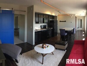 501 15th St in Moline, IL - Building Photo - Building Photo