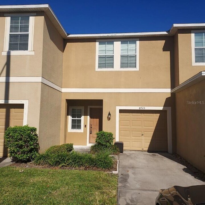 6723 Holly Heath Dr in Riverview, FL - Building Photo