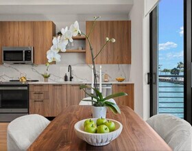 11285 Biscayne Blvd, Unit 811 in Miami, FL - Building Photo - Building Photo