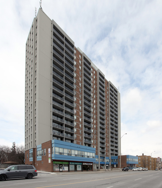 Credit Village Square in Mississauga, ON - Building Photo - Building Photo