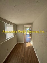 1727 NE 17th Pl in Gainesville, FL - Foto de edificio - Building Photo