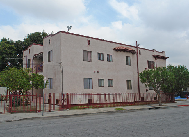 2611 W 17th St in Los Angeles, CA - Building Photo - Building Photo