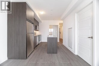 3006 William Cutmore Blvd in Oakville, ON - Building Photo - Building Photo