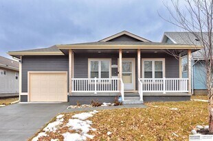 5343 N 25th Ave, Unit 2004 in Omaha, NE - Building Photo