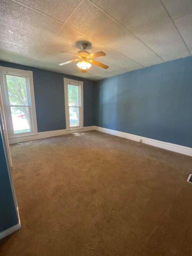 2225 W Iowa St in Evansville, IN - Building Photo - Building Photo