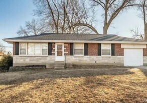 1232 Forest Home Dr in St. Louis, MO - Building Photo