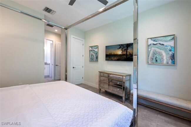 property at 2737 Linda Dr