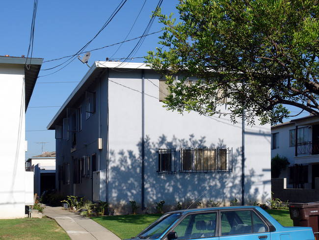 11841 Truro Ave in Hawthorne, CA - Building Photo - Building Photo