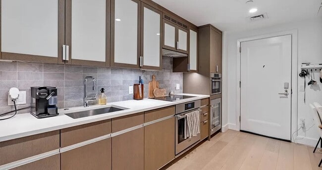 property at 2 Clarendon St