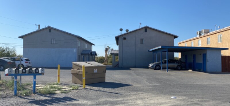 1381 Bourbon St in Pahrump, NV - Building Photo