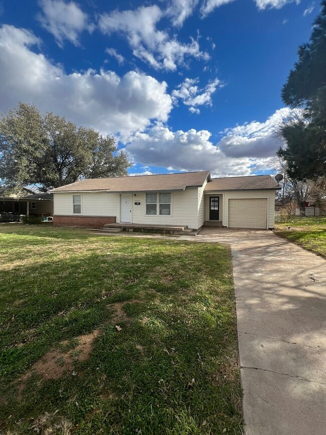 2363 Moore St in Abilene, TX - Building Photo - Building Photo