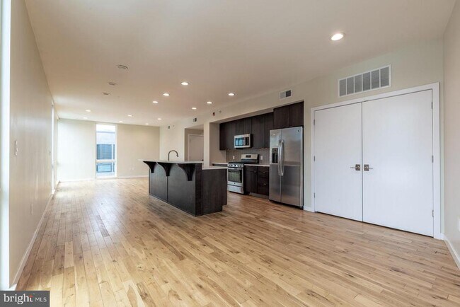 property at 1317 Frankford Ave