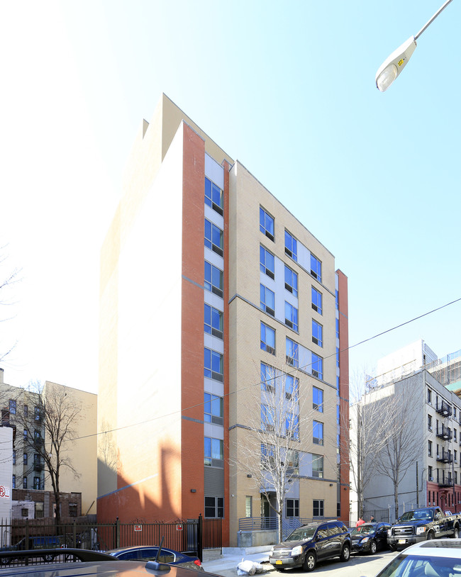 The 162nd St. Apartments in Bronx, NY - Foto de edificio - Building Photo