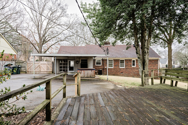 379 Saint Nick Dr in Memphis, TN - Building Photo - Building Photo