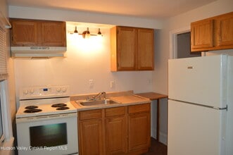 36 Ulster Ave in Saugerties, NY - Building Photo - Building Photo
