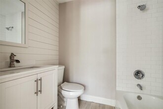 7135 Avenue C-Unit -4 in Houston, TX - Building Photo - Building Photo