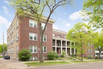 Franklin in Minneapolis, MN - Building Photo - Building Photo