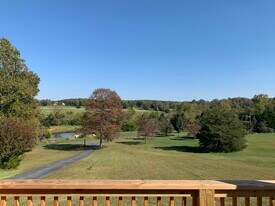 6618 Louisa Road, Unit Main House RS in Keswick, VA - Building Photo