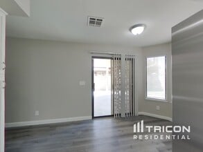 6504 Deadwood Rd in Las Vegas, NV - Building Photo - Building Photo