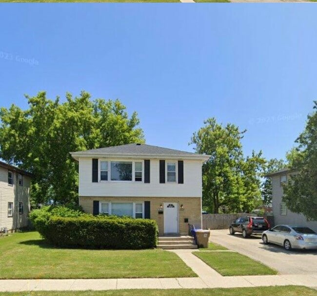 property at 4811 38th Ave