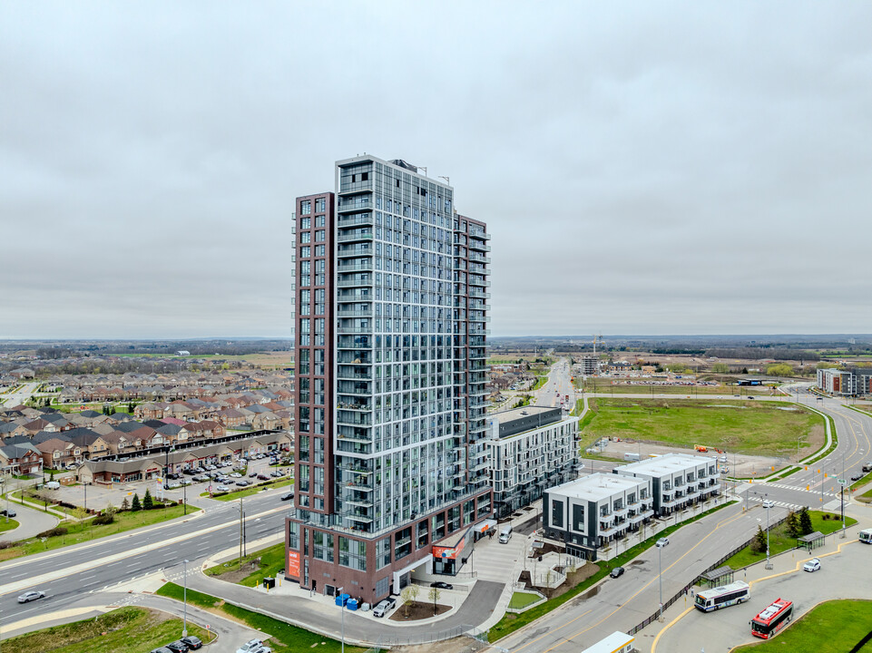 Uniti in Brampton, ON - Building Photo