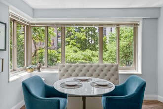 1350 N Ritchie Ct in Chicago, IL - Building Photo - Building Photo