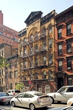 220 E 36th St in New York, NY - Building Photo - Building Photo