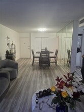 506 NW 87th Ave in Miami, FL - Building Photo - Building Photo