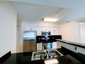 530 S Park Rd in Hollywood, FL - Foto de edificio - Building Photo