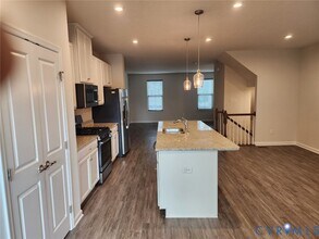 7933 Wistar Woods Ct in Henrico, VA - Building Photo - Building Photo