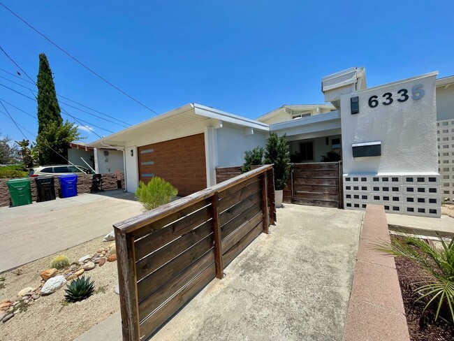 6335 Lake Apopka Pl in San Diego, CA - Building Photo - Building Photo