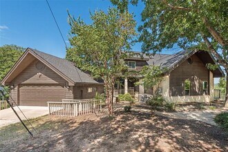3733 Oakwood Dr in Grapevine, TX - Building Photo - Building Photo