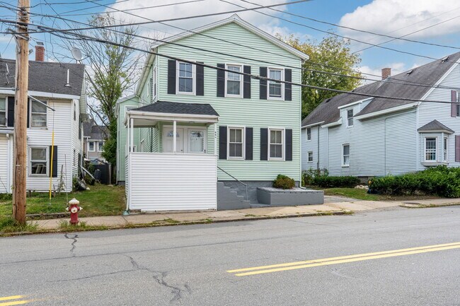 666 Main St, Unit 1 in Wakefield, MA - Building Photo - Building Photo