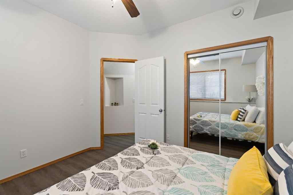 7 Crystal Ridge Cove in Strathmore, AB - Building Photo