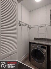 437 W Belden Ave, Unit 429.5B-108 in Chicago, IL - Building Photo - Building Photo