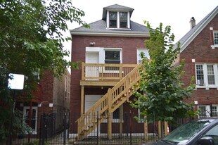2812 S Trumbull Ave in Chicago, IL - Building Photo