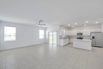 9304 Bonita Mar Dr in Parrish, FL - Building Photo - Building Photo
