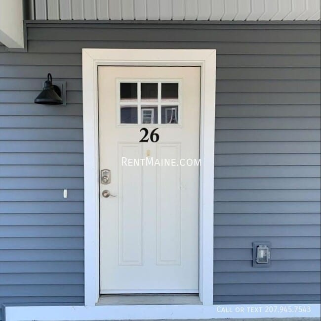 208 Rocky Rdg Dr in Hermon, ME - Building Photo - Building Photo