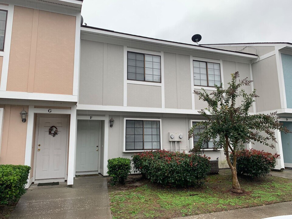 1212 Pinegrove Dr in Myrtle Beach, SC - Building Photo