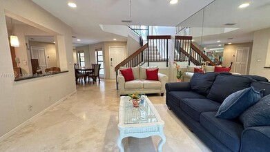 3308 Old Oak Ln in Hollywood, FL - Building Photo - Building Photo