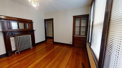 33 Bellingham St in Chelsea, MA - Building Photo - Building Photo